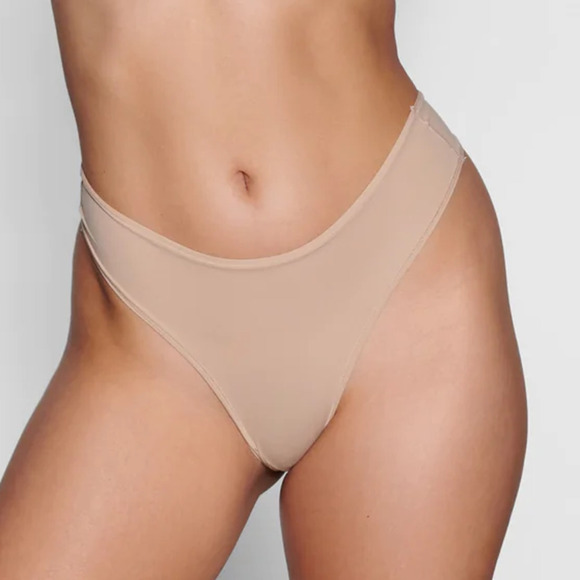 SKIMS Fits Everybody Thong Clay Tan NWT Size XXS - Picture 1 of 10